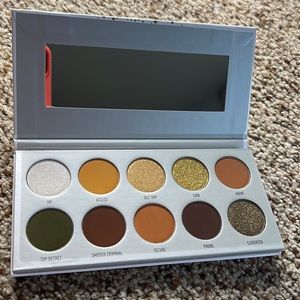 MORPHE JACLYN HILL